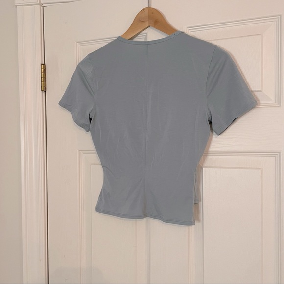Lululemon T-Shirt - Picture 3 of 4